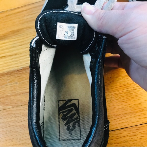 Size 8.5 | Vans Black and White Skater Shoes - Picture 4 of 7